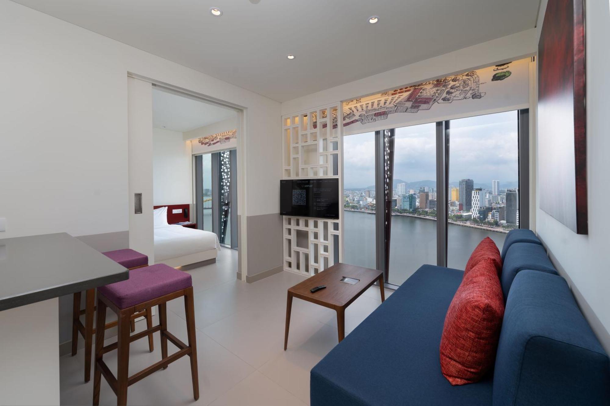 Wink Icon Hotel Danang Riverside - Luxury Suites - 24Hrs Stay & Rooftop Pool Bar Eksteriør billede