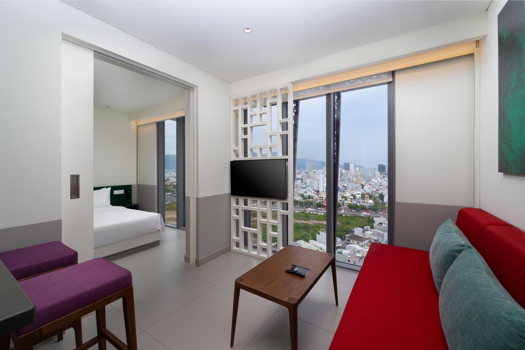 Wink Icon Hotel Danang Riverside - Luxury Suites - 24Hrs Stay & Rooftop Pool Bar Eksteriør billede