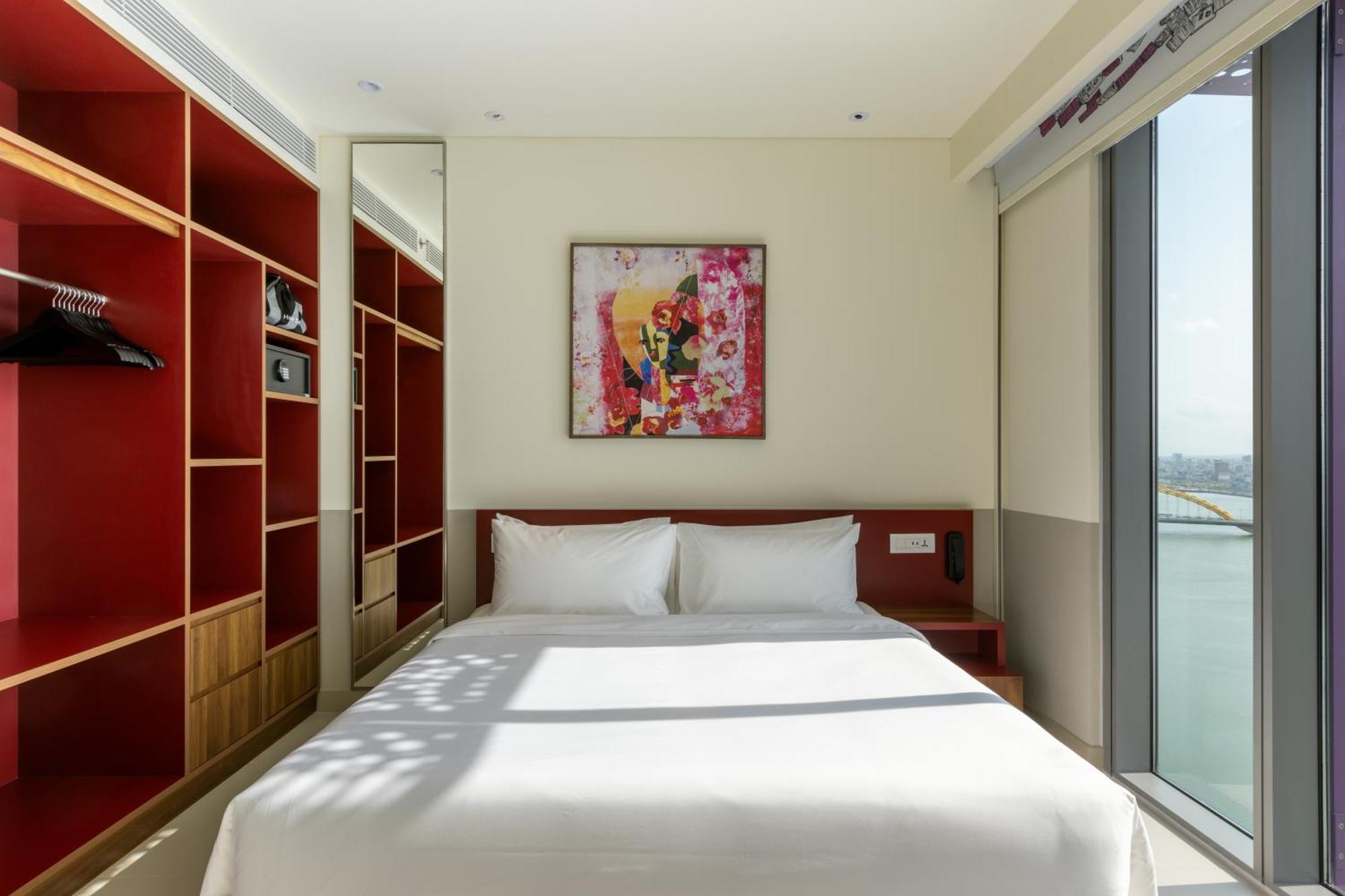 Wink Icon Hotel Danang Riverside - Luxury Suites - 24Hrs Stay & Rooftop Pool Bar Eksteriør billede