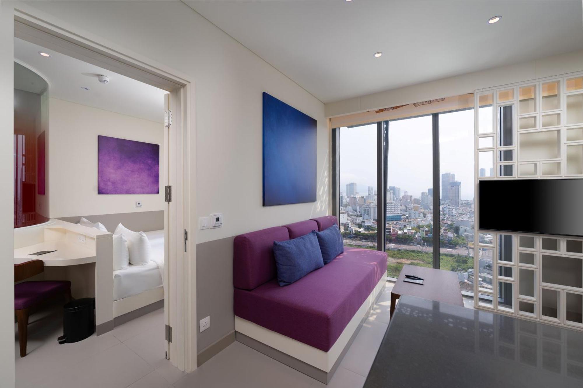 Wink Icon Hotel Danang Riverside - Luxury Suites - 24Hrs Stay & Rooftop Pool Bar Eksteriør billede