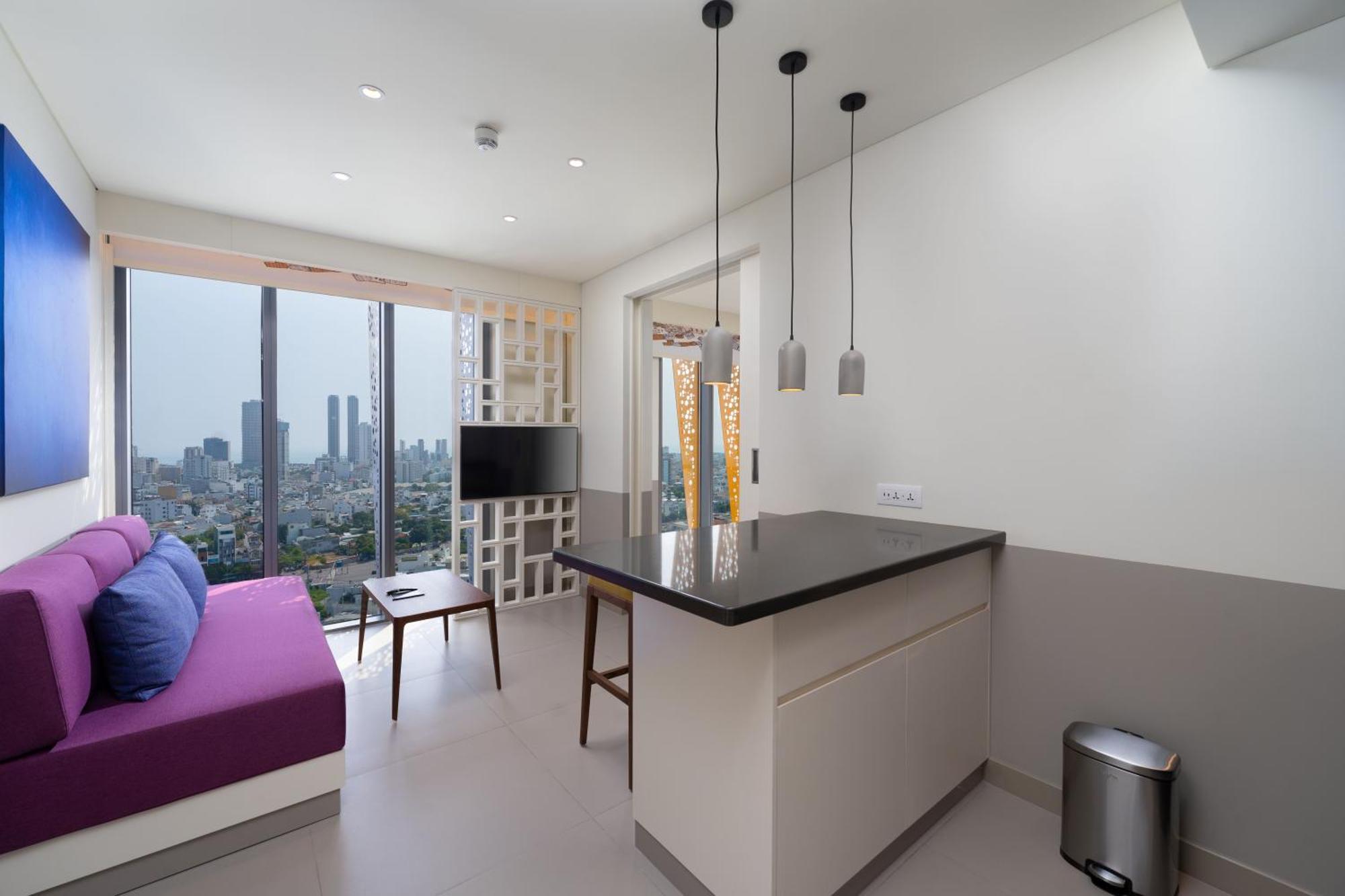 Wink Icon Hotel Danang Riverside - Luxury Suites - 24Hrs Stay & Rooftop Pool Bar Eksteriør billede